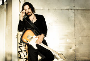 23h00 // Richie Kotzen (USA)