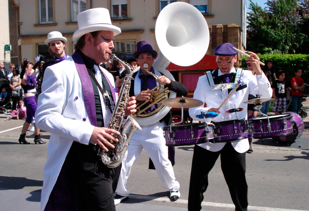 SOS Fanfare